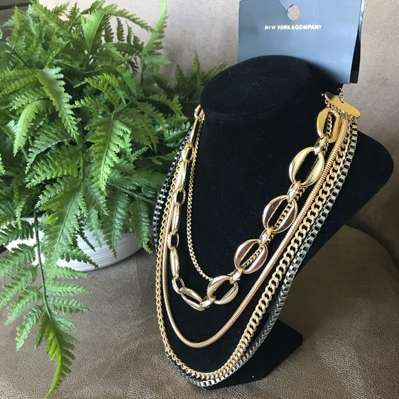 NWT New York & Company Gold Layered Link Necklace - Picture 6 of 7